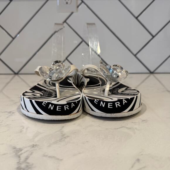 Y2K BCBGeneration black white platform flip flops size 10 clear gem flower - Picture 7 of 14